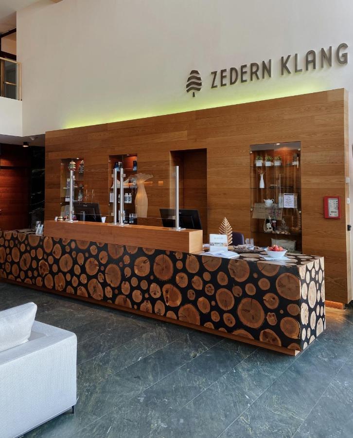 Spa Hotel Zedern Klang Hopfgarten in Defereggen Екстериор снимка