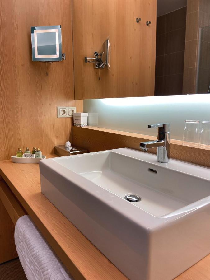 Spa Hotel Zedern Klang Hopfgarten in Defereggen Екстериор снимка