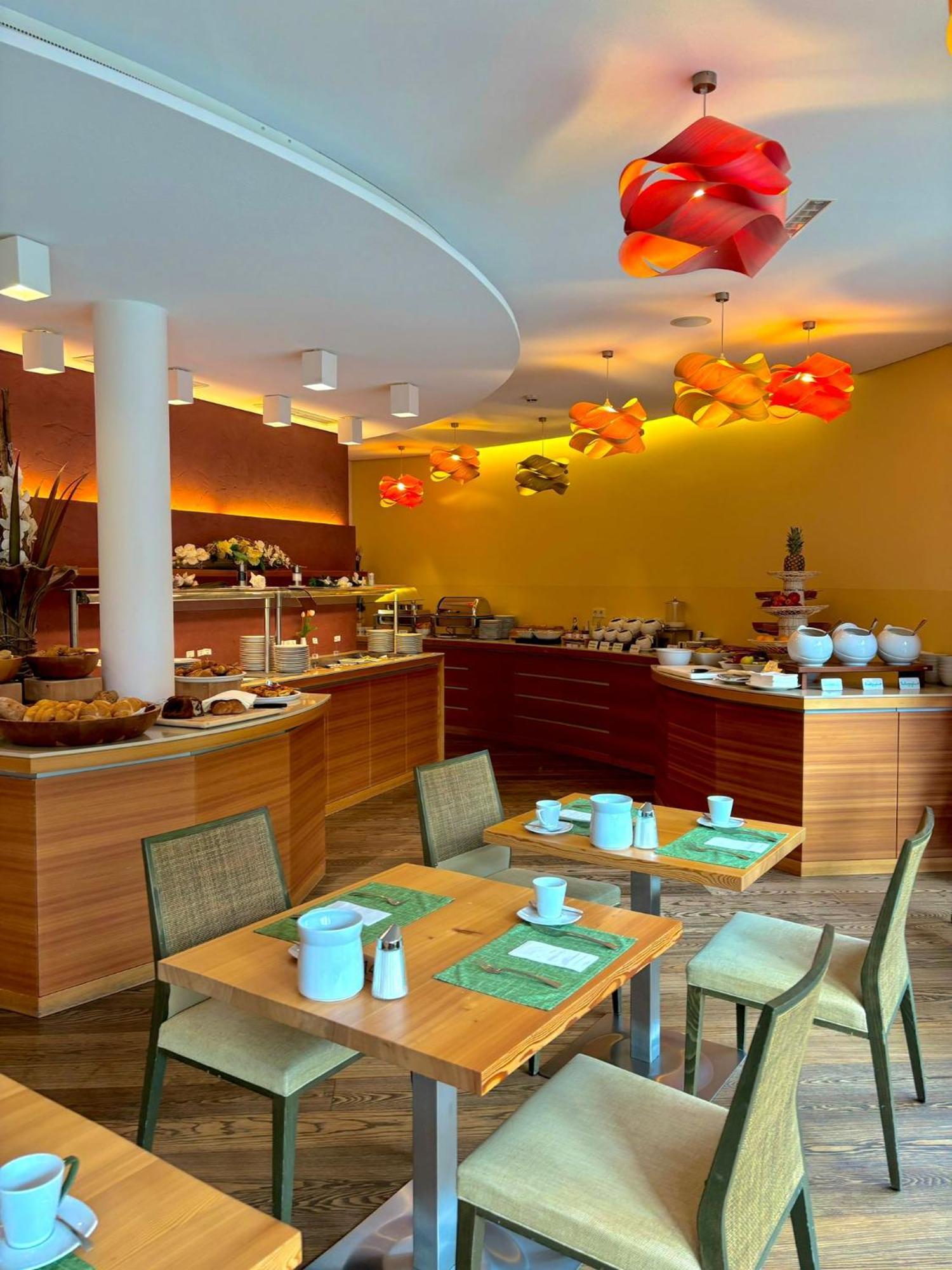 Spa Hotel Zedern Klang Hopfgarten in Defereggen Екстериор снимка