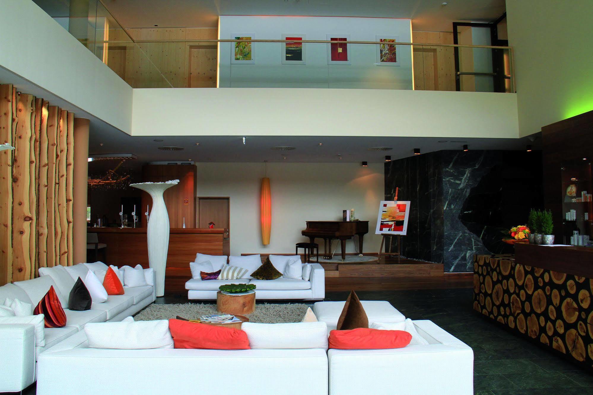 Spa Hotel Zedern Klang Hopfgarten in Defereggen Екстериор снимка