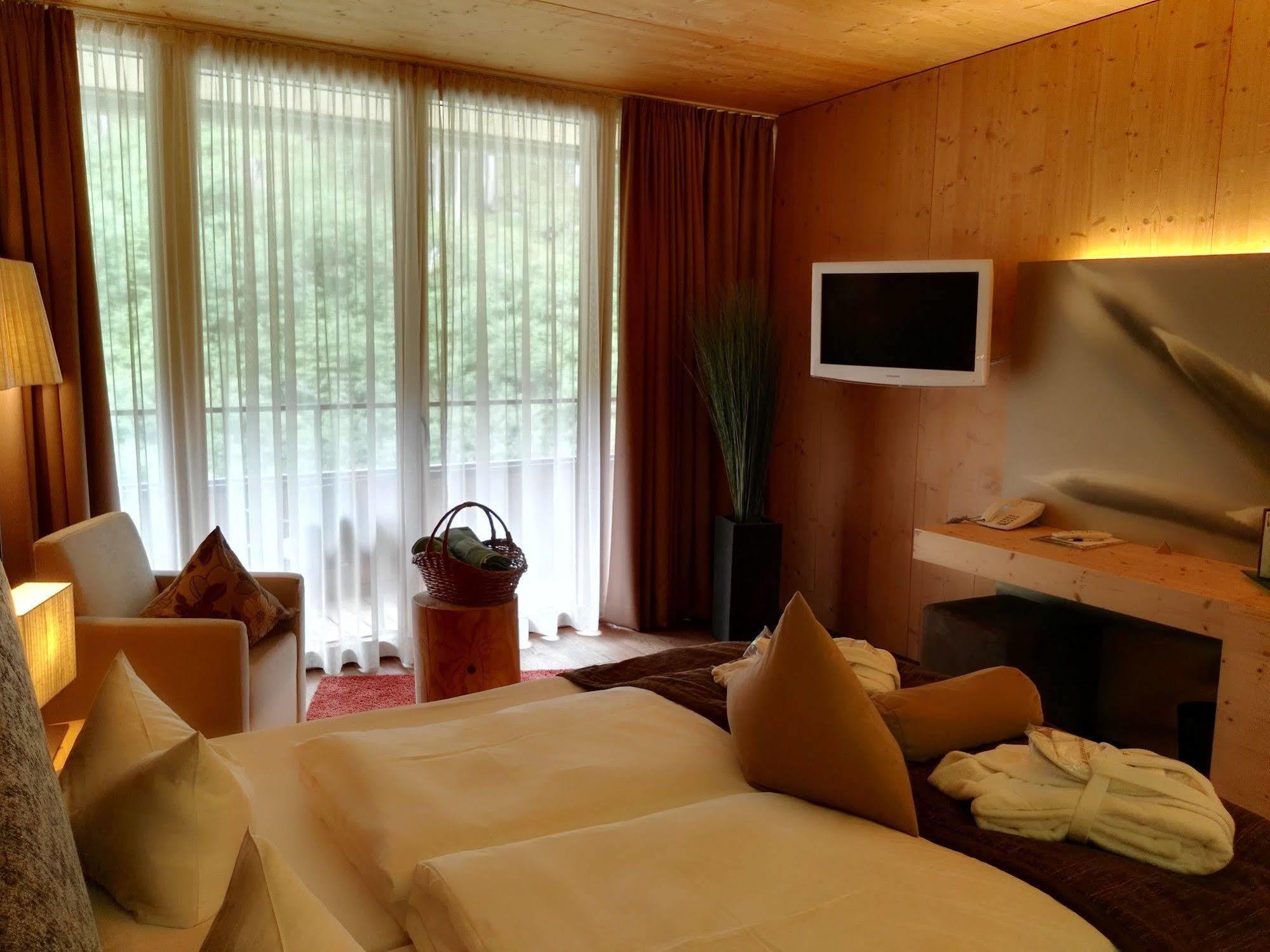 Spa Hotel Zedern Klang Hopfgarten in Defereggen Екстериор снимка