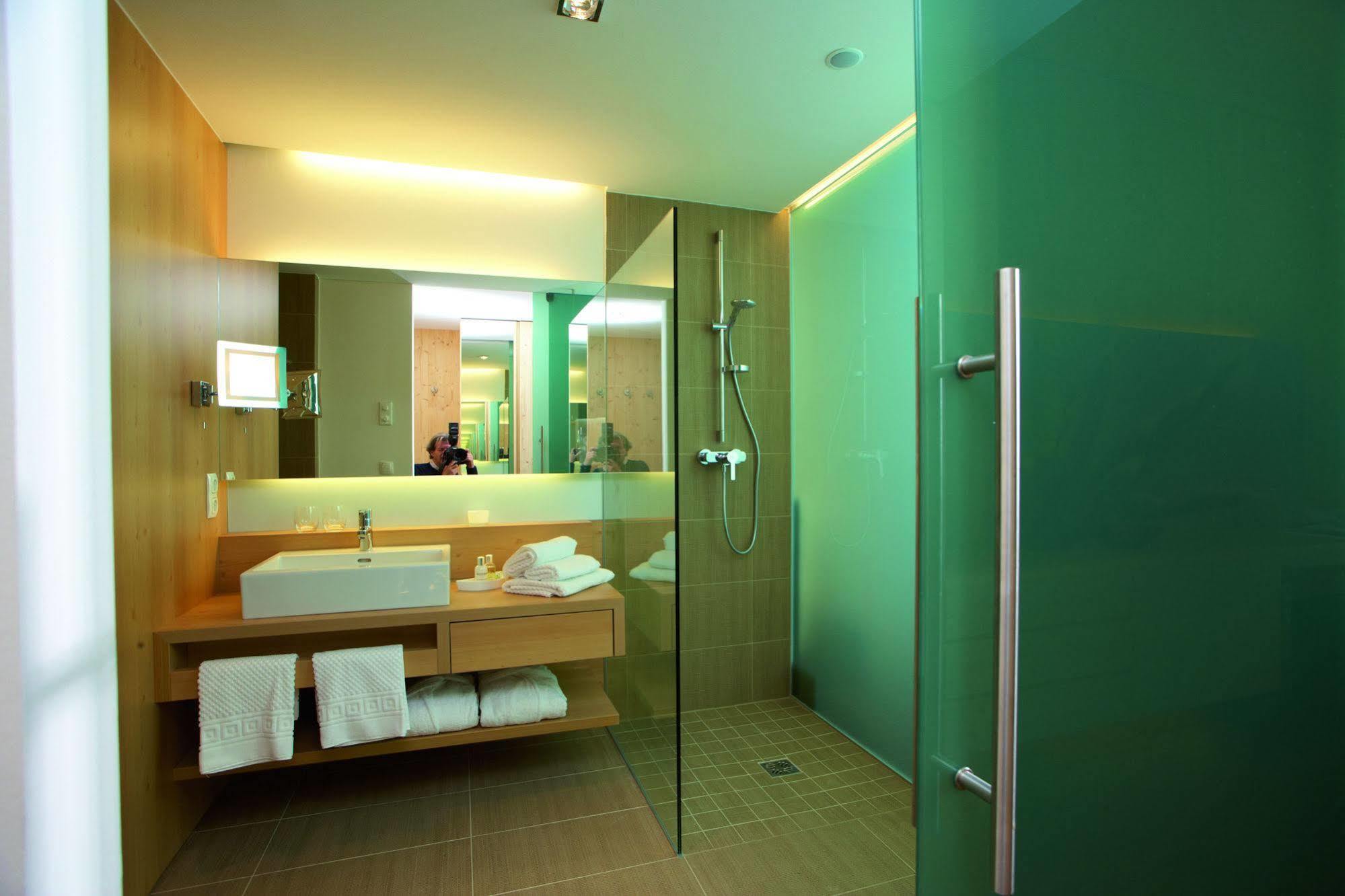 Spa Hotel Zedern Klang Hopfgarten in Defereggen Екстериор снимка